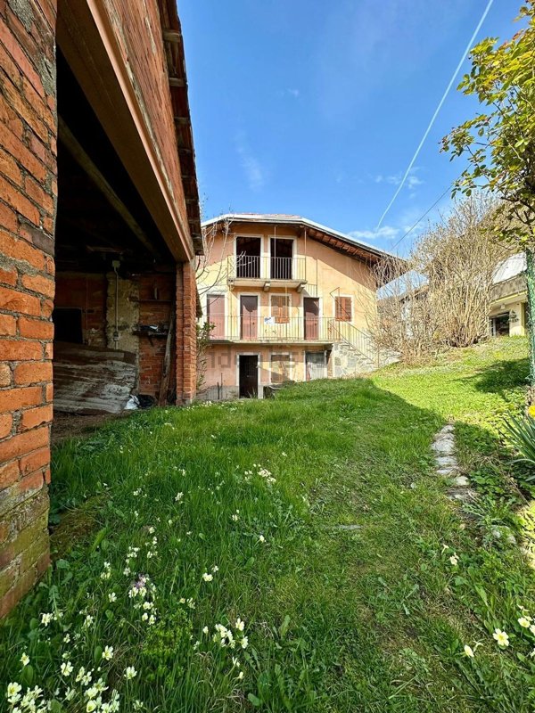 casa semindipendente in vendita a Coggiola