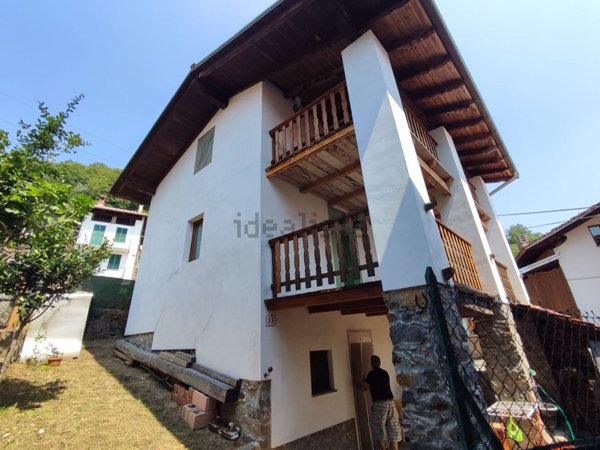 casa indipendente in vendita a Coggiola in zona Rivò