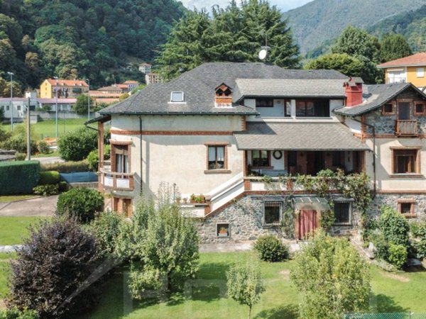 casa indipendente in vendita a Coggiola in zona Vico