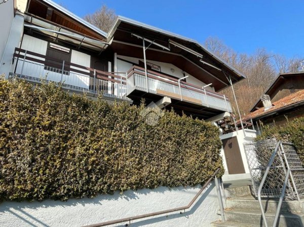 casa indipendente in vendita a Coggiola in zona Rivò