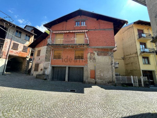 casa indipendente in vendita a Coggiola