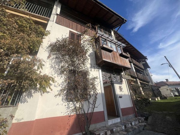 casa indipendente in vendita a Coggiola in zona Biolla