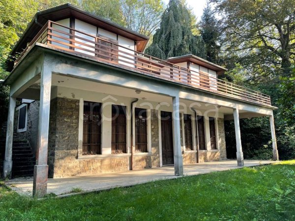 casa indipendente in vendita a Coggiola in zona Viera