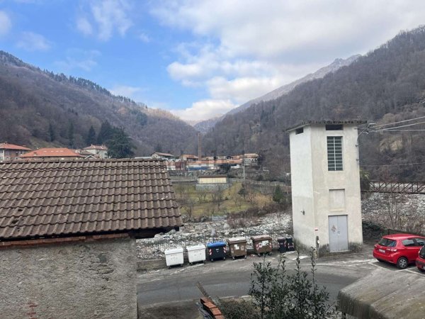appartamento in vendita a Coggiola in zona Vico