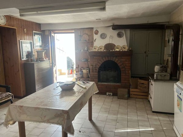 casa indipendente in vendita a Coggiola in zona Fervazzo