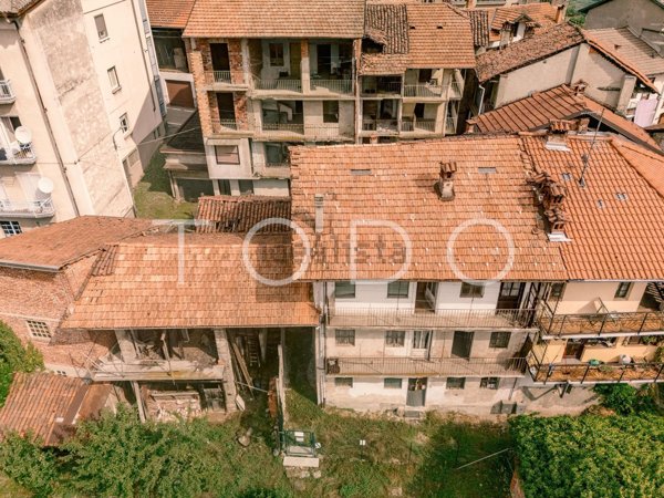 casa indipendente in vendita a Coggiola in zona Vico