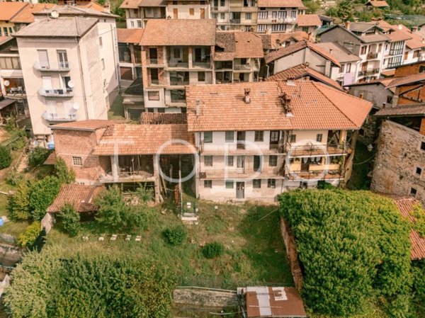 casa indipendente in vendita a Coggiola in zona Vico