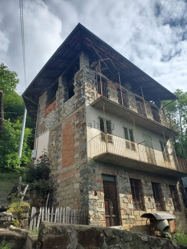 appartamento in vendita a Coggiola in zona Rivò