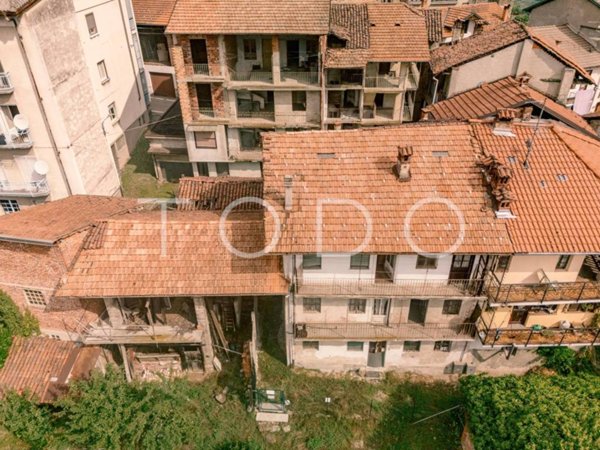 casa indipendente in vendita a Coggiola in zona Vico