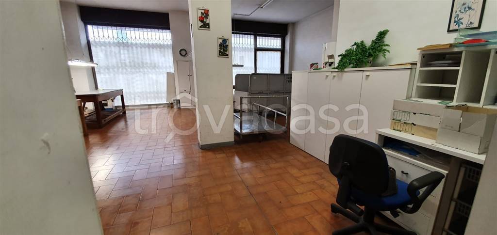 locale commerciale in vendita a Cossato