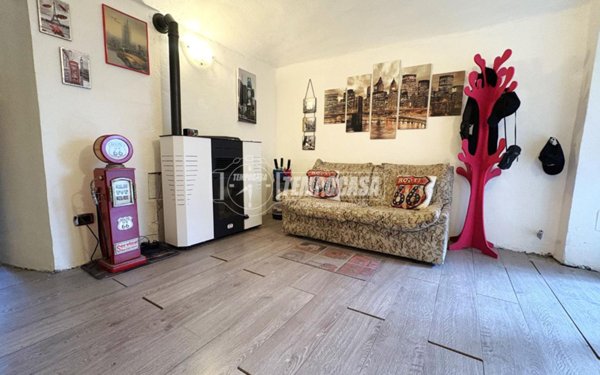 casa indipendente in vendita a Cossato
