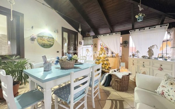 casa indipendente in vendita a Cossato