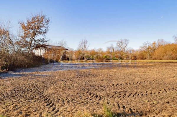 terreno edificabile in vendita a Cossato