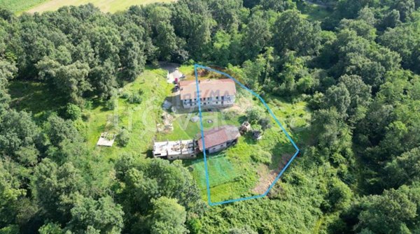casa indipendente in vendita a Cossato in zona Castellengo