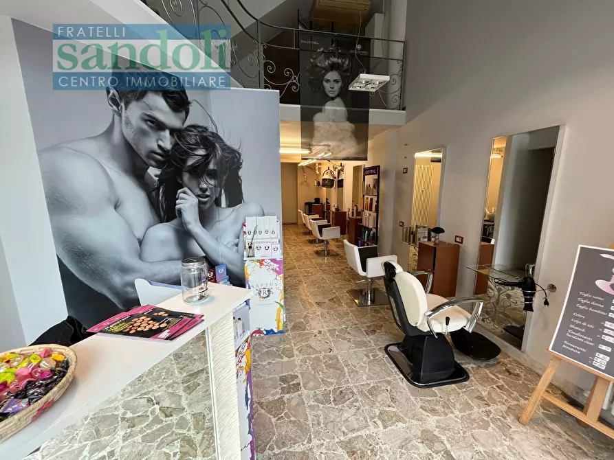 negozio in vendita a Cossato