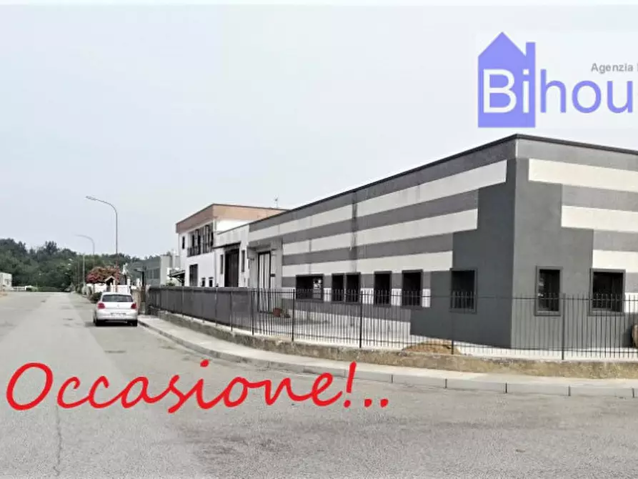capannone in vendita a Cossato
