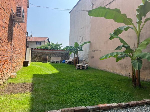 casa indipendente in vendita a Cossato in zona Lavino