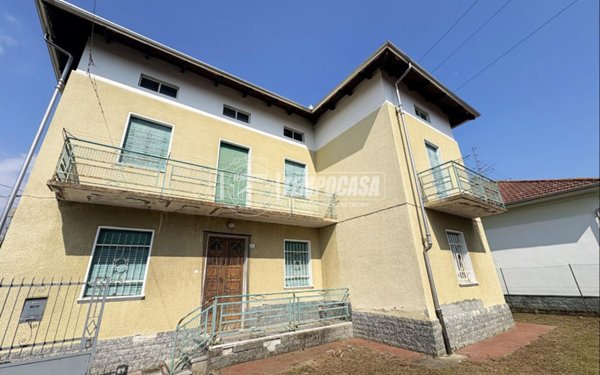 casa indipendente in vendita a Cossato