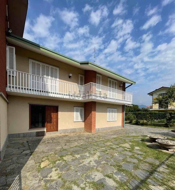 casa indipendente in vendita a Cossato