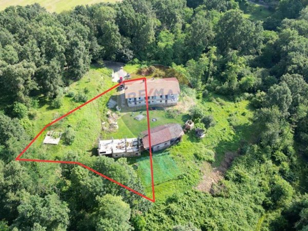 casa indipendente in vendita a Cossato in zona Castellengo