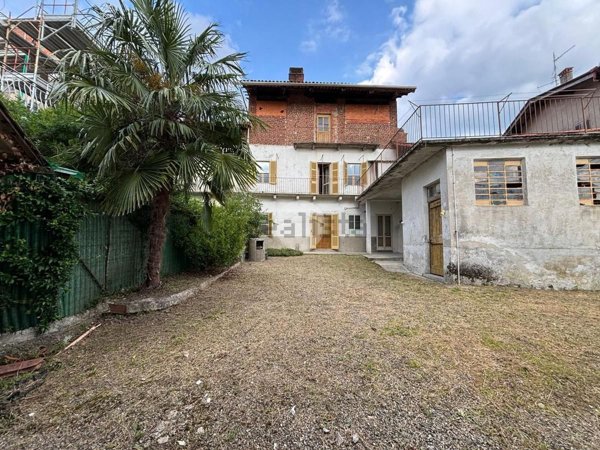 casa semindipendente in vendita a Cossato in zona Ronco