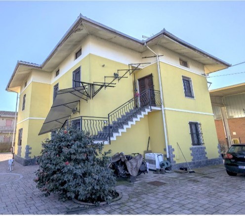 casa indipendente in vendita a Cossato