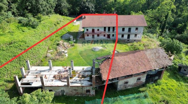 casa indipendente in vendita a Cossato in zona Castellengo