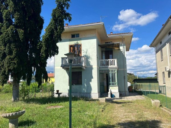 casa indipendente in vendita a Cossato