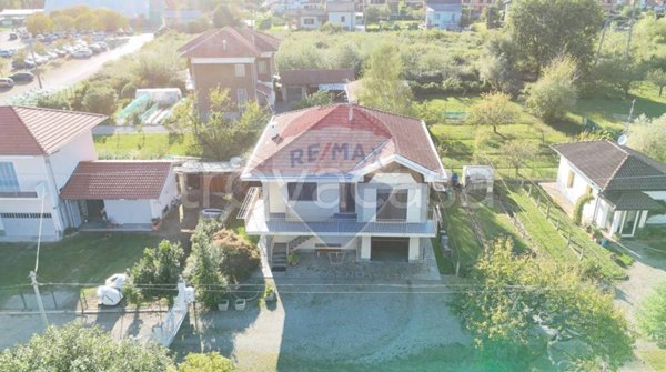 casa indipendente in vendita a Cossato