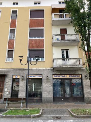 negozio in vendita a Cossato