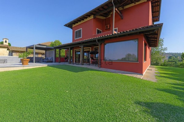 casa indipendente in vendita a Cossato