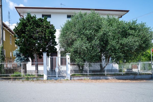 casa indipendente in vendita a Cossato
