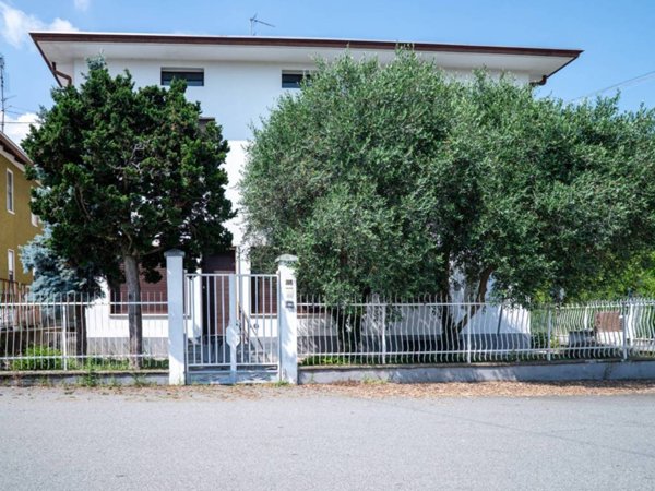 casa indipendente in vendita a Cossato