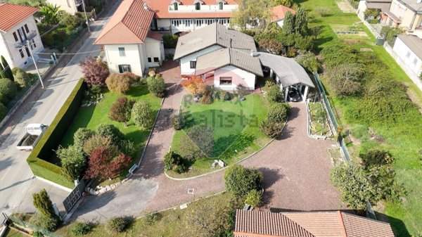 casa indipendente in vendita a Cossato