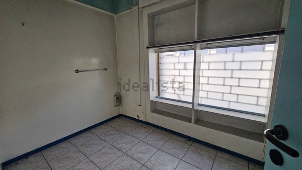 negozio in vendita a Cossato