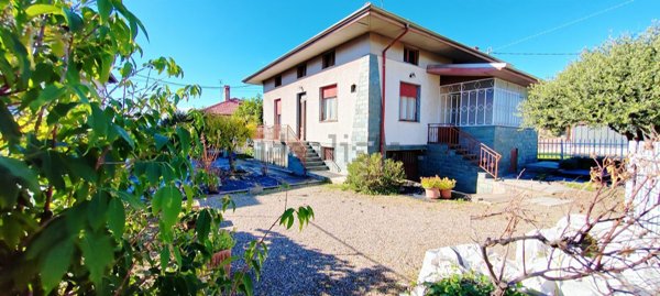 casa indipendente in vendita a Cossato