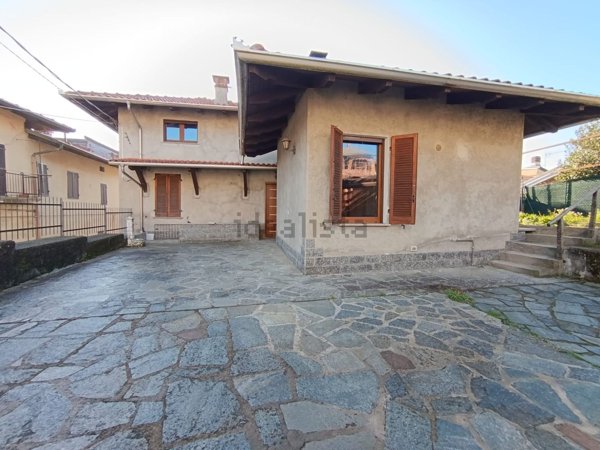 casa indipendente in vendita a Cossato