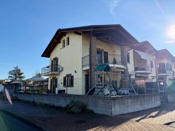 casa indipendente in vendita a Cossato