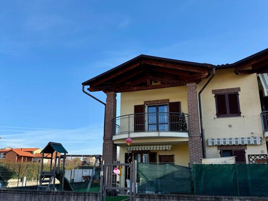 casa indipendente in vendita a Cossato