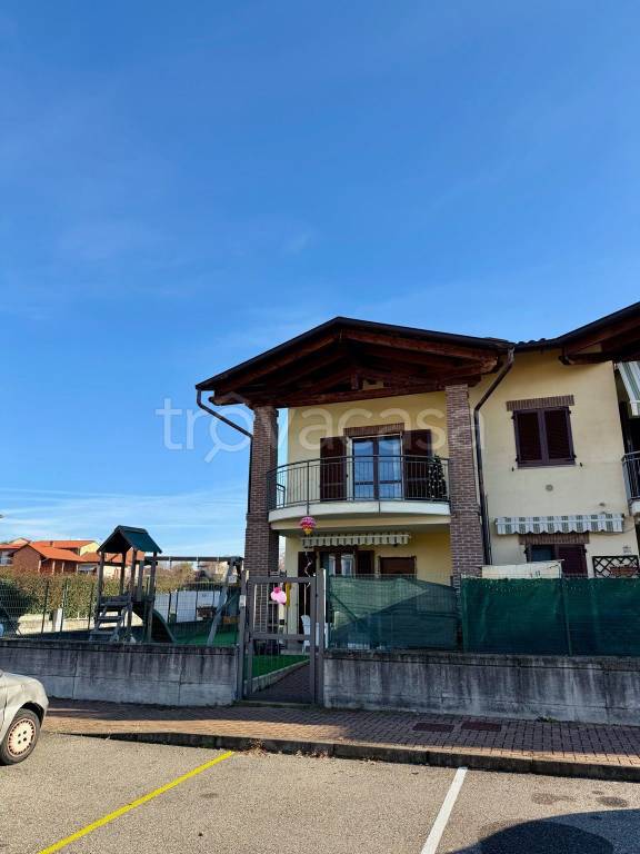 casa indipendente in vendita a Cossato