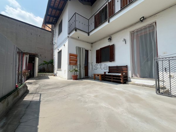 casa indipendente in vendita a Cossato in zona Lavino