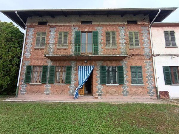 casa indipendente in vendita a Cossato