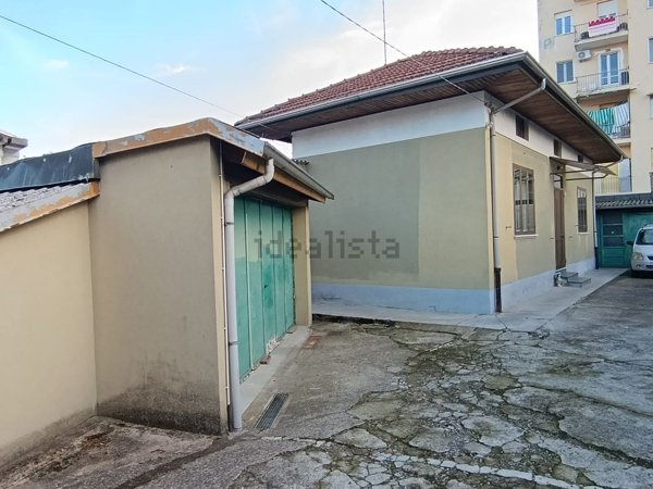 casa indipendente in vendita a Cossato