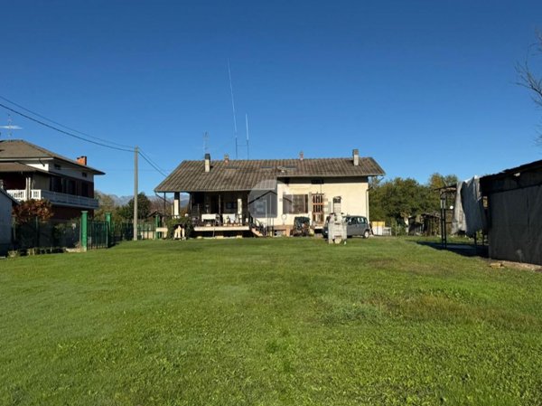 casa indipendente in vendita a Cossato