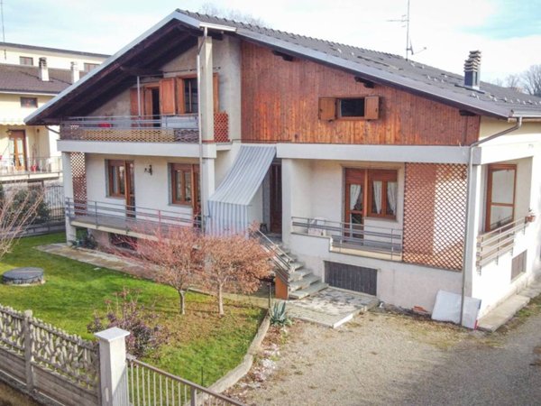 casa indipendente in vendita a Cossato