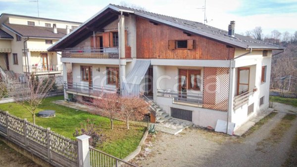 casa indipendente in vendita a Cossato