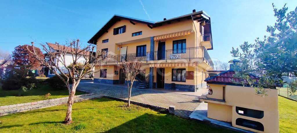 casa indipendente in vendita a Cossato