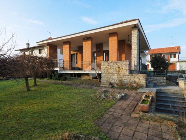 casa indipendente in vendita a Cossato