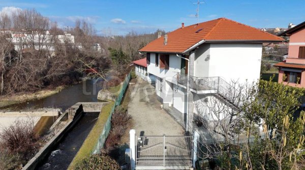 casa indipendente in vendita a Cossato