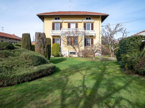 casa indipendente in vendita a Cossato